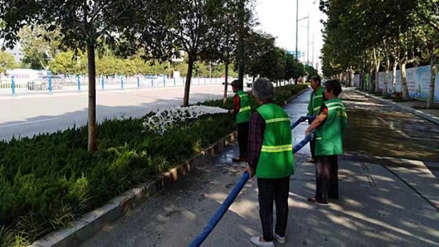 扮靚城市，為國(guó)慶增光添彩